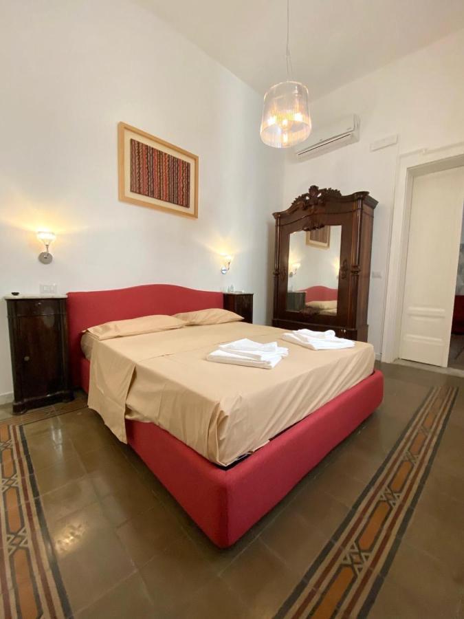 Bed and Breakfast Al Teatro Реджо-ди-Калабрия Экстерьер фото